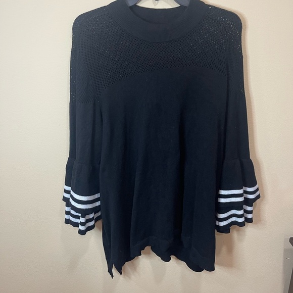 Lane Bryant Sweater Women's Short Sleeve Black Bell Sleeve Size 26/28 - Picture 1 of 6